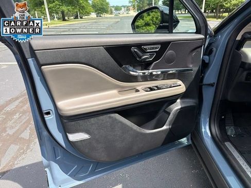 Used 2025 Lincoln Corsair AWD w/ Equipment Group 101A image 11