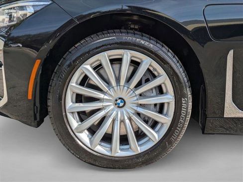 Used 2020 BMW 745e xDrive image 22