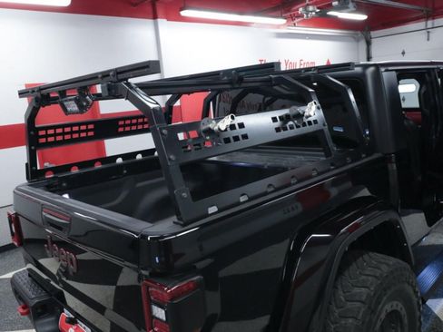 Used 2022 Jeep Gladiator Rubicon w/ LED Lighting Group AWD/4WD image 33
