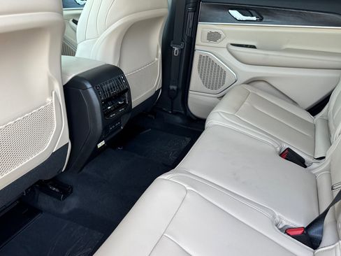 New 2026 Jeep Grand Cherokee L Limited AWD/4WD image 11