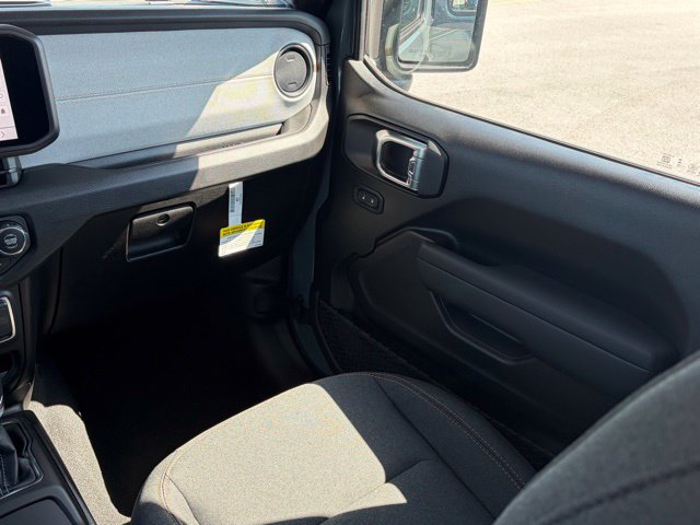 New 2026 Jeep Gladiator Sport AWD/4WD image 33