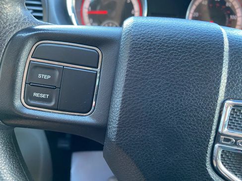 Used 2012 Dodge Grand Caravan SXT FWD image 19