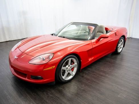 Used 2008 Chevrolet Corvette Convertible w/ Preferred Equipment Group RWD image 3
