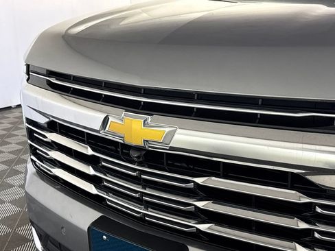 Certified 2025 Chevrolet Suburban Premier AWD/4WD image 42