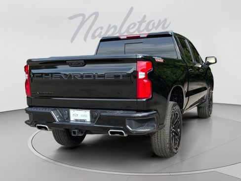 Used 2025 Chevrolet Silverado 1500 LT Trail Boss w/ Convenience Package II AWD/4WD image 8