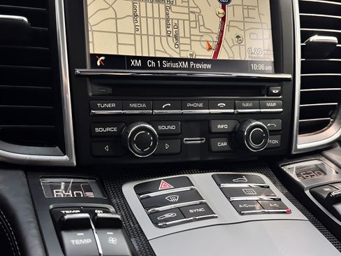 Used 2016 Porsche Panamera GTS AWD/4WD image 9