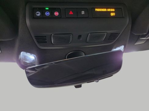 Used 2023 Chevrolet Corvette Stingray Premium Cpe w/ Z51 Performance Package image 19