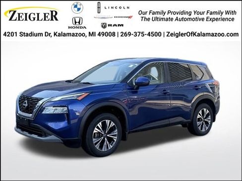 Used 2023 Nissan Rogue SV image 1