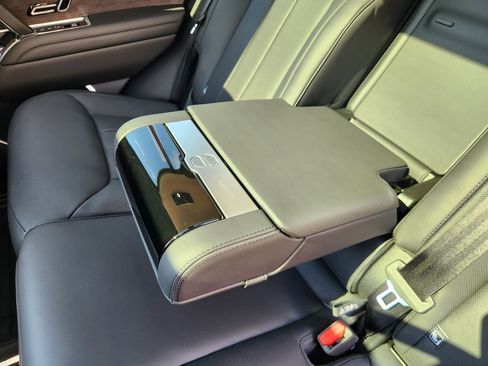 New 2026 Land Rover Range Rover SE AWD/4WD image 13