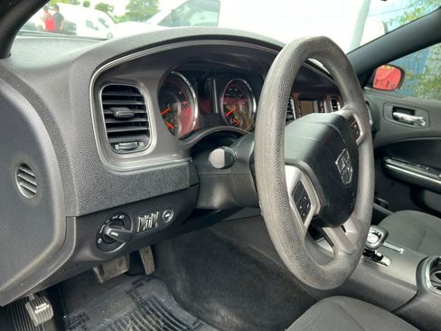 Used 2012 Dodge Charger SE RWD image 15