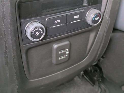 Used 2020 Buick Enclave Essence w/ Sport Touring Edition image 16