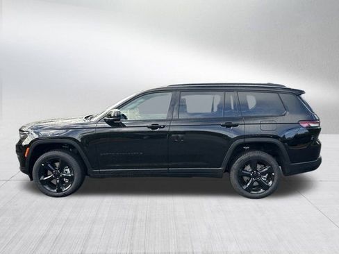 New 2025 Jeep Grand Cherokee L Limited w/ Black Appearance Package image 8