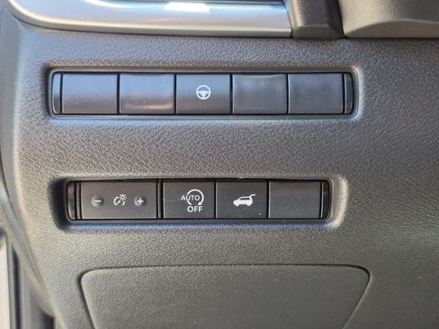 Certified 2024 Nissan Rogue SV AWD/4WD image 9