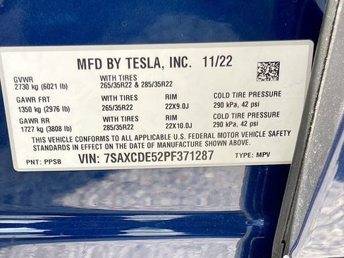 Used 2023 Tesla Model X AWD/4WD image 40