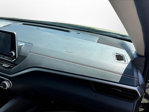 Used 2022 Nissan Altima 2.5 SV w/ SV Premium Package image 21