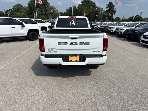 Used 2025 RAM 3500 Laramie AWD/4WD image 4