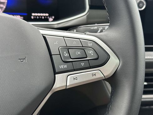 New 2026 Volkswagen Taos SE image 24