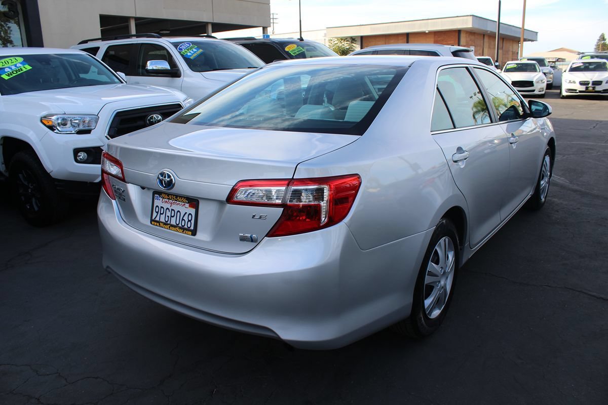 Used 2014 Toyota Camry LE FWD image 7