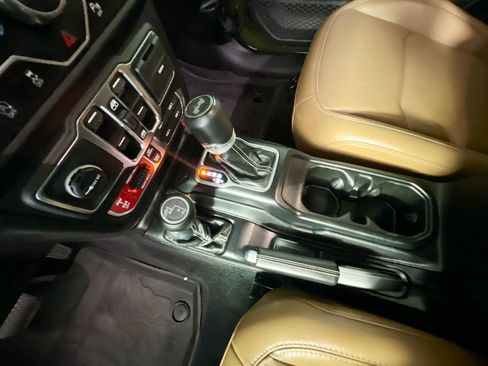 Used 2021 Jeep Wrangler Unlimited Rubicon AWD/4WD image 24