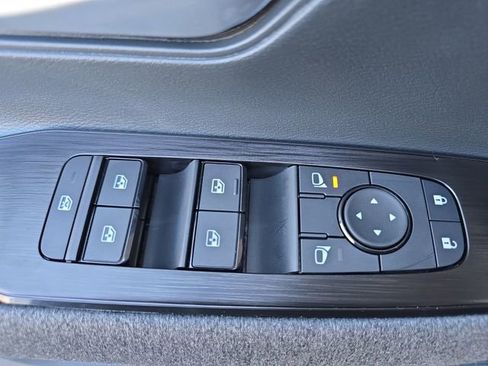 New 2026 Nissan Kicks SV image 28