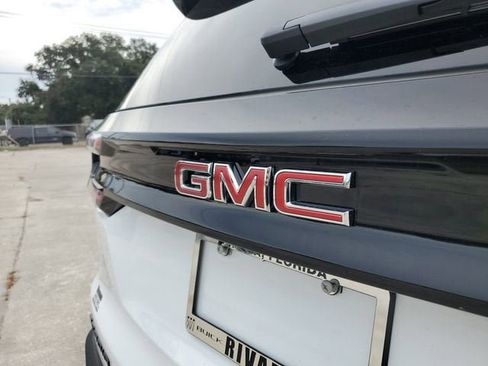 New 2026 GMC Acadia Elevation image 7