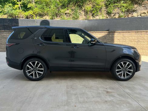 Certified 2024 Land Rover Discovery Dynamic SE image 7