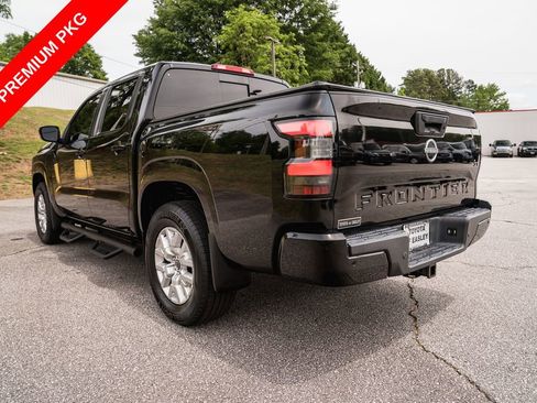 Used 2023 Nissan Frontier SV w/ SV Premium Package RWD image 5