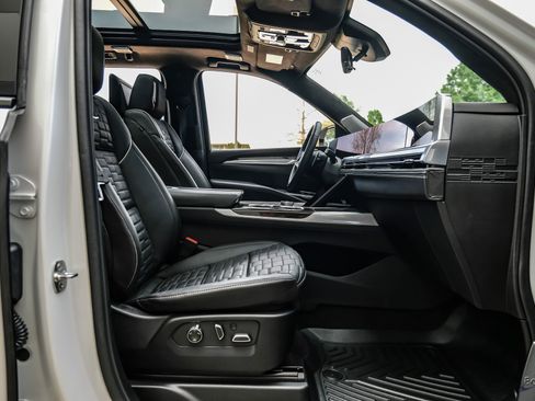 Used 2025 Cadillac Escalade Sport Platinum image 50