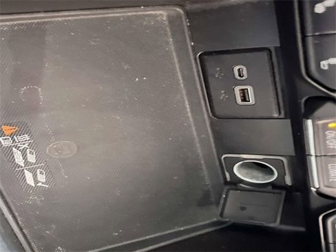 Used 2021 Chevrolet Tahoe Z71 w/ Z71 Off-Road Package image 36