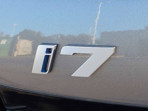 New 2025 BMW i7 eDrive50 image 13