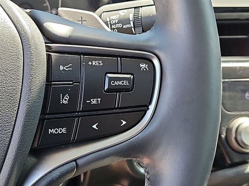 Used 2023 Lexus ES 350 w/ Premium Package image 22