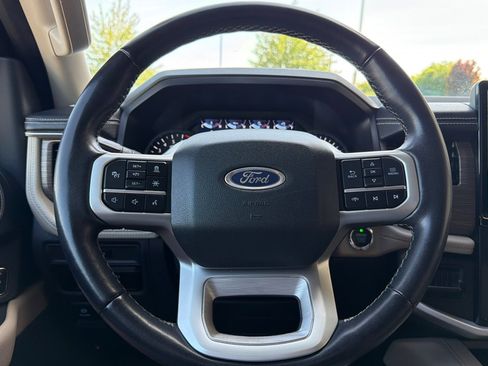 Used 2024 Ford Expedition Max Limited AWD/4WD image 25