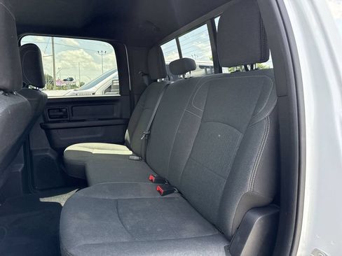 Used 2024 RAM 3500 Tradesman w/ Chrome Appearance Group AWD/4WD image 19