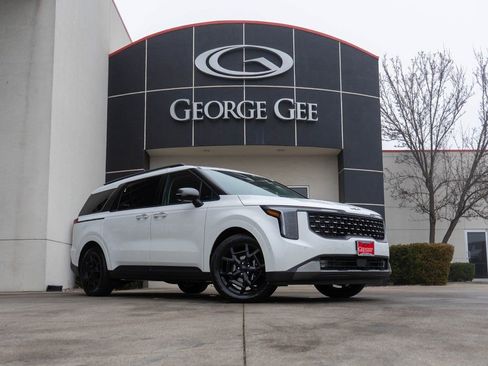 New 2026 Kia Carnival SX Prestige image 1