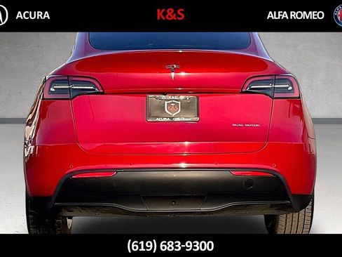 Used 2022 Tesla Model Y Long Range image 31