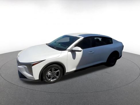 Used 2025 Kia K4 LXS image 8