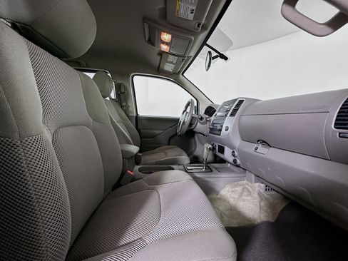 Used 2018 Nissan Frontier SV image 29