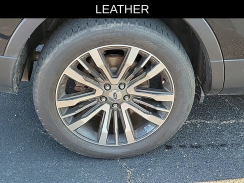 Used 2016 Ford Explorer Platinum AWD/4WD image 5