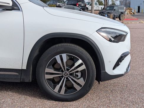 Used 2024 Mercedes-Benz GLA 250 4MATIC image 9