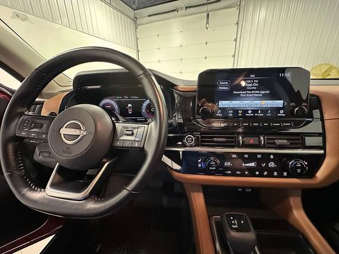 Used 2022 Nissan Pathfinder Platinum w/ Cargo Package AWD/4WD image 39