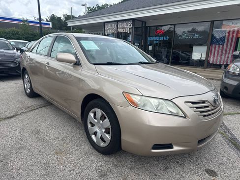Used 2009 Toyota Camry LE FWD image 18