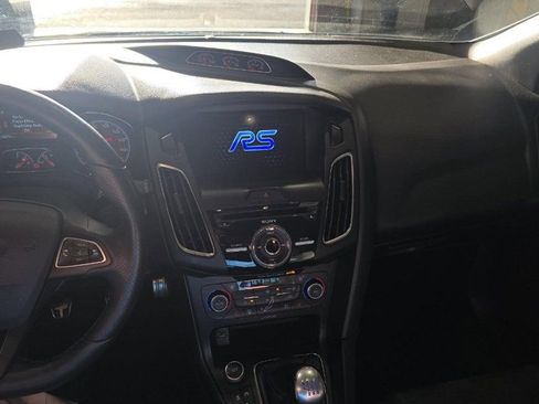 Used 2017 Ford Focus RS image 9
