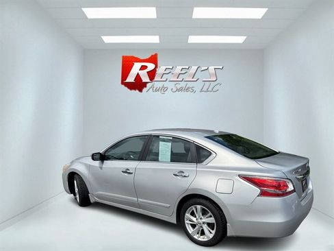 Used 2015 Nissan Altima 2.5 SV FWD image 29