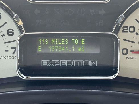 Used 2013 Ford Expedition XLT AWD/4WD image 14