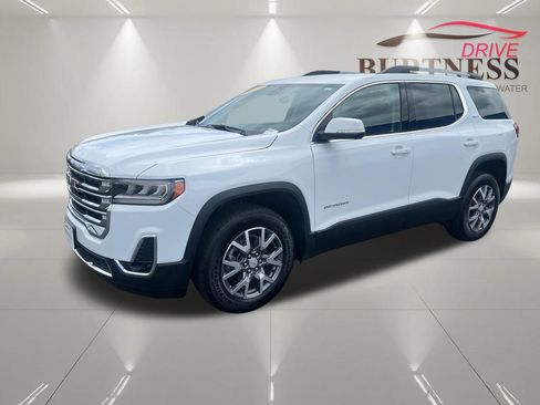 Certified 2023 GMC Acadia SLT w/ Technology Package AWD/4WD image 3