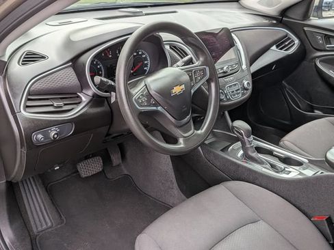 Used 2025 Chevrolet Malibu LT FWD image 31