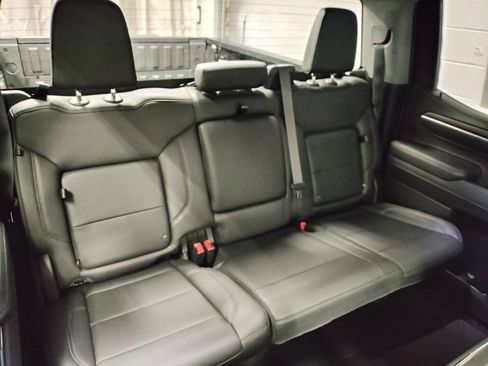 Certified 2022 GMC Sierra 1500 SLT w/ SLT Convenience Package image 12