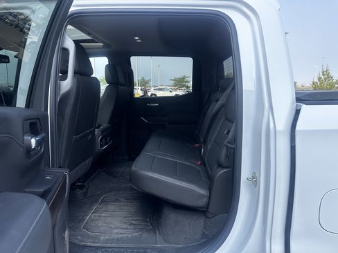 Used 2022 GMC Sierra 1500 SLT w/ SLT Premium Plus Package AWD/4WD image 9