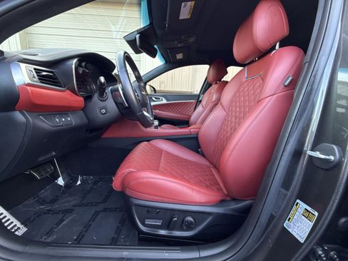 Used 2023 Genesis G70 3.3T w/ Sport Prestige Package image 13