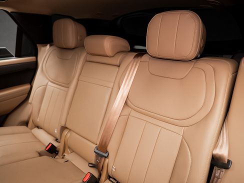 Used 2024 Land Rover Range Rover Sport SE image 63